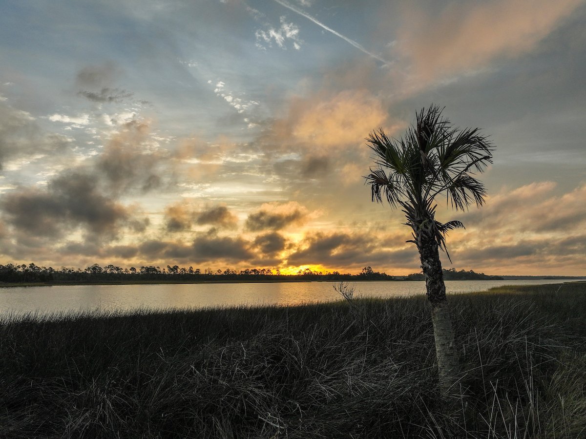 25-DEC-01-000102-CCp-Sunrise